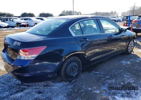 2010 Honda Accord Lx z USA, uszkodzony, nr VIN 1HGCP2F35AA024166